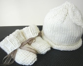 Heirloom Leaf Baby Hat and Booties