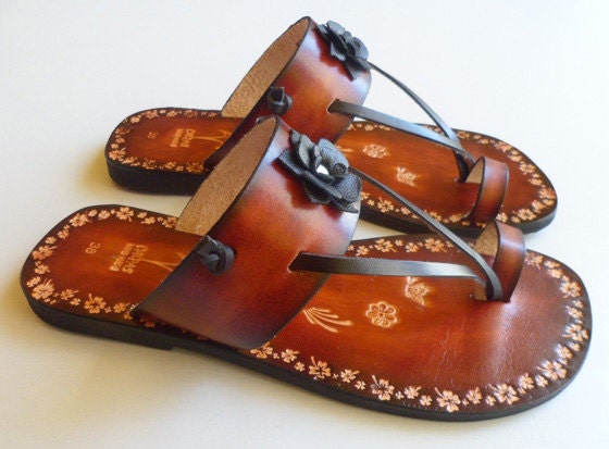 Beautiful Feminine Handpainted Leather Toe Ring Sandals With Flower - Ecstasy