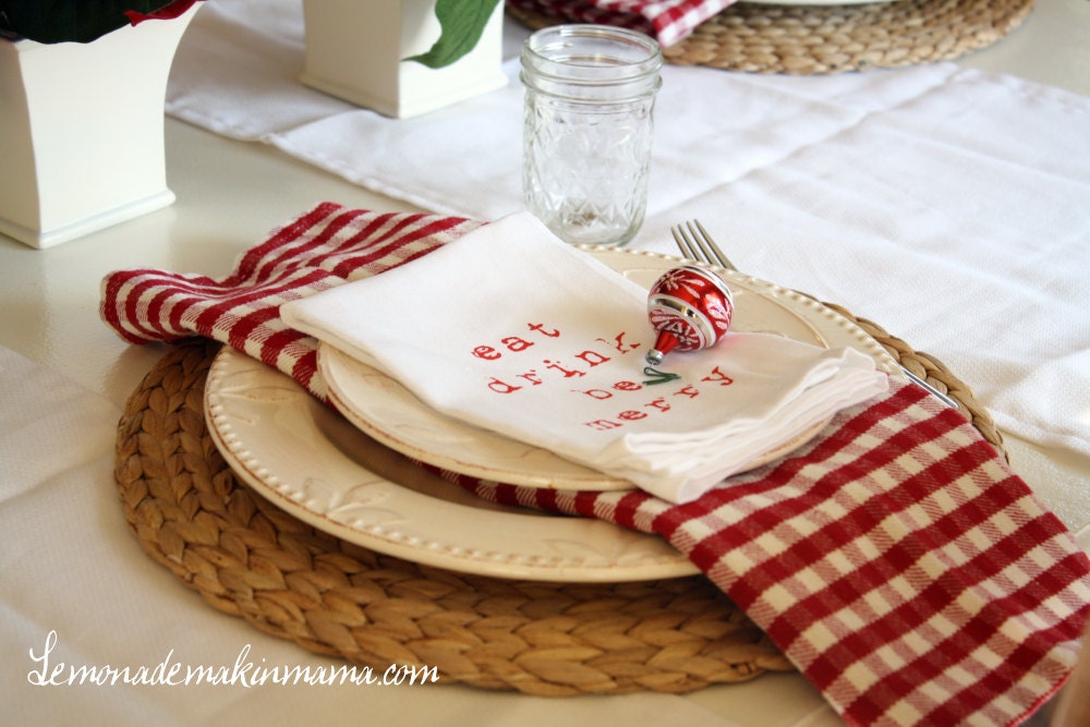 Festive "eat drink be merry" cloth napkins, set of four