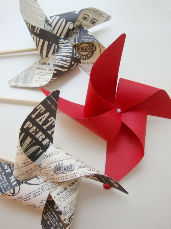 VINTAGE INSPIRED plus RED set of 3 Large Pinwheels Il_570xn