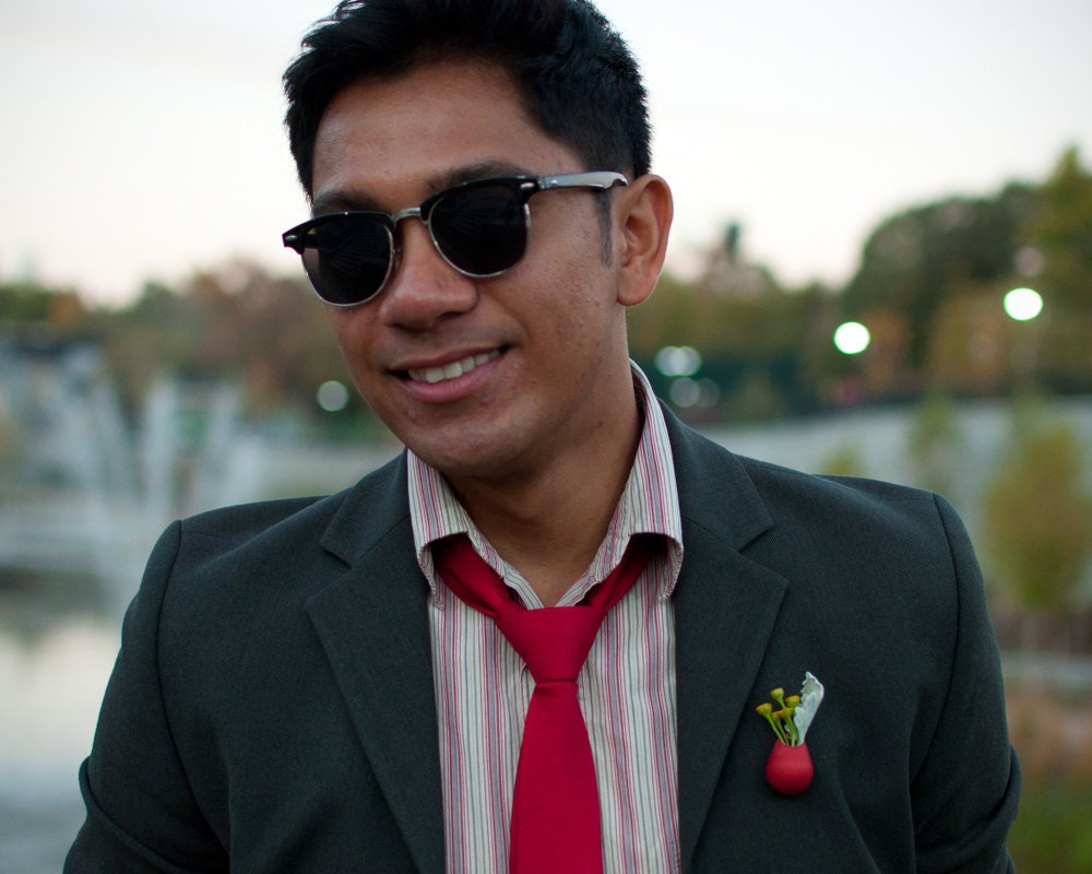 Ruby Planter Lapel Pin: A Wearable Planter