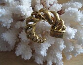 Vintage Goldtone Brooch Gerry's
