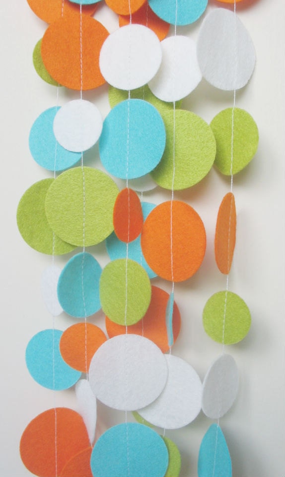 Fun and Bright Felt Circle Garland, Felt Circle Banner, Felt Circle Bunting, Nursery Garland, Photo Prop,  Party Pack 30 FT