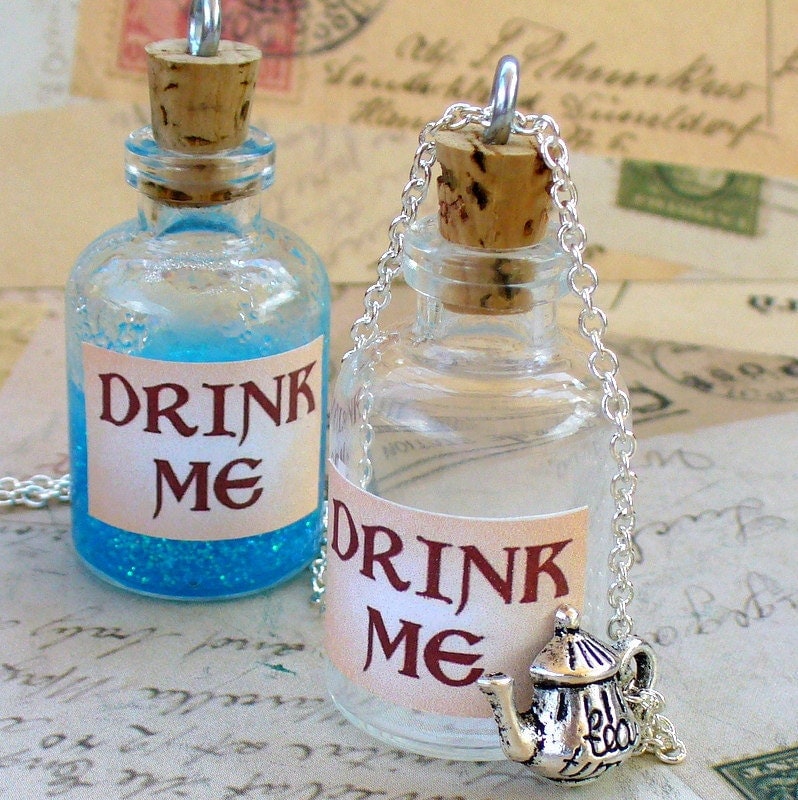 Alice in Wonderland Steampunk pocket flask bottle necklace pendant charm locket  DRINK ME  -- never late for your T E A