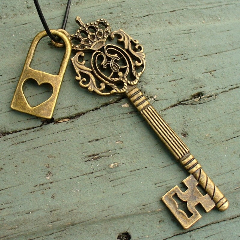 Steampunk Cute KEY to your heart Necklace Victorian pendant charm pirate