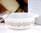 Vintage Oval Pyrex Casserole Dish with Lid White with Gold Trim