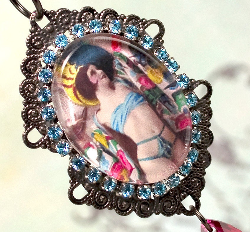 Beautiful Vintage Vaudeville Dancer Glass and Crystal Pendant Necklace... Showgirl, burlesque, can can, circus belly dance