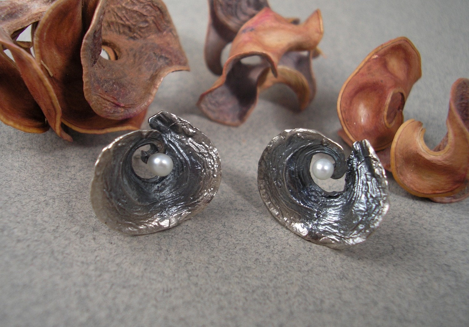 Antique Silver Potpourri Swirl Earrings with Freshwater Pearl