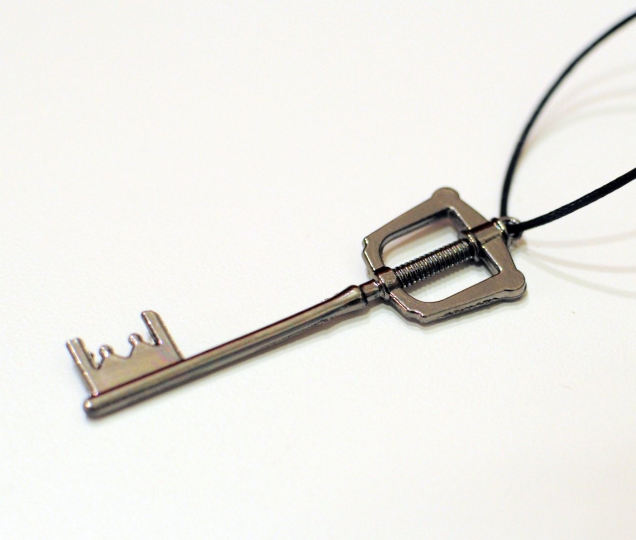 Kingdom Key - Kingdom Hearts Keyblade necklace