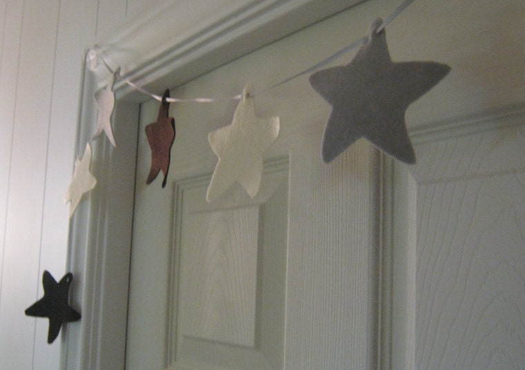 Felt Star Garland - Cozy Grays