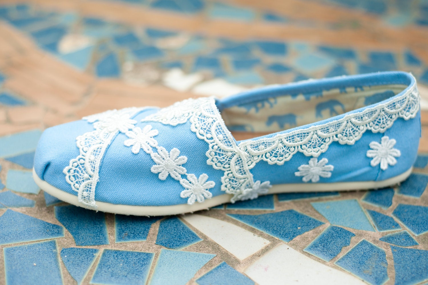 Custom TOMS......SZ. 11...SALE