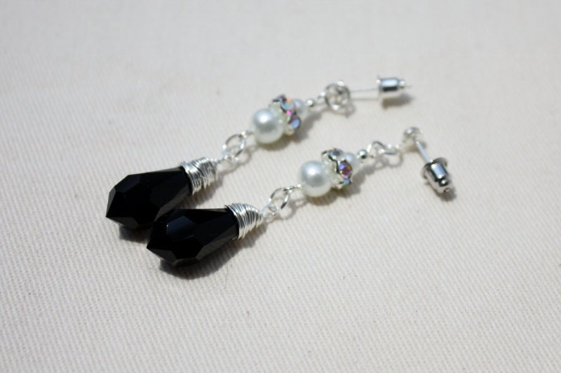 Pearl Earrings, Black Briolette, White Pearl, Wedding, Bridesmaid