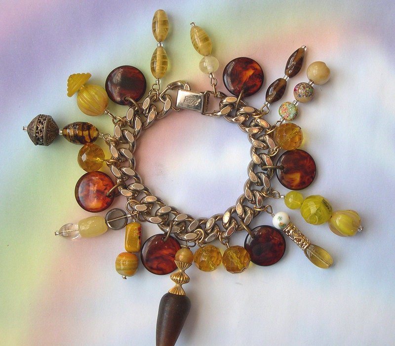 Yellow Beaded Charm Bracelet, yellow charm bracelet, yellow, amber, brown, glass, beads, vintage, ooak, one of a kind