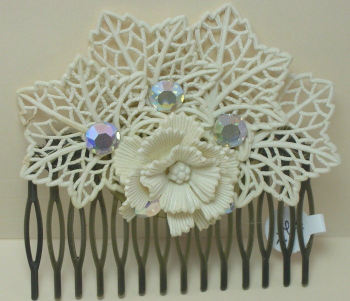 Upcycled White Hair Comb, white hair comb, made with vintage jewelry, eco friendly, wedding, bridal, prom, ooak hairclip