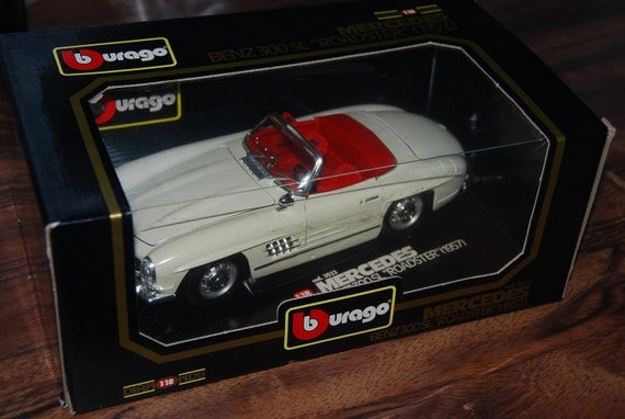 Burago Diecast Mercedes Benz 300sl Roadster 1957 (3023)
