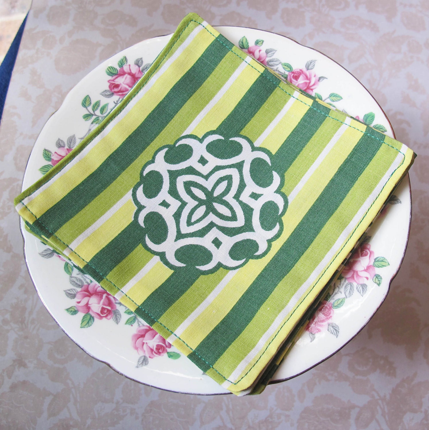 Cocktail Napkins. Queenie Cloth Napkin Set. Vintage Bed Linen Fabric. Green Yellow Lime White Floral Retro. Hostess Gift Set of Four 4