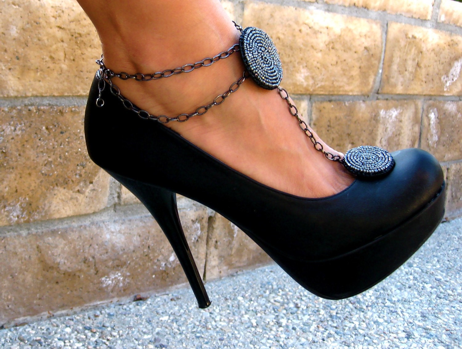 Reserved-gun metal shoe jewelry and anklet
