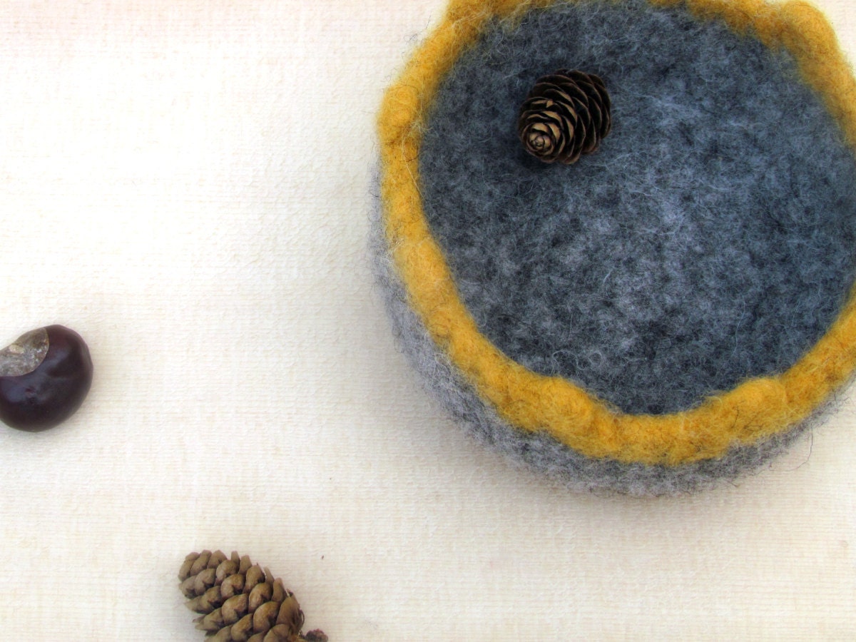 Grey yellow Felted bowl - Organic eco-friendly   - Chunky scalloped grey and mustard yellow - Coupon "SPECIAL" - 15% OFF