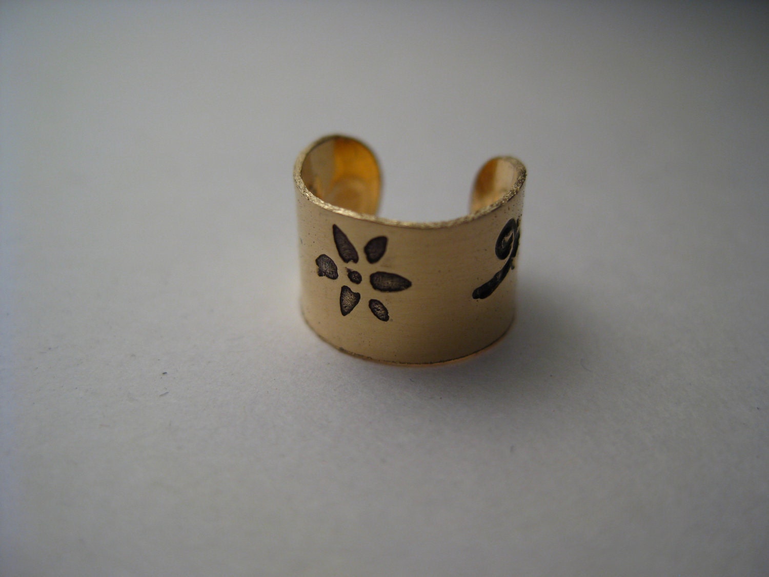 Ear Cuff Gold Filled Orchid and Swirls