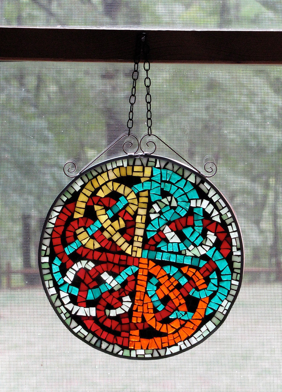 Stained Glass Mosaic Irish Celtic Knot Round Suncatcher