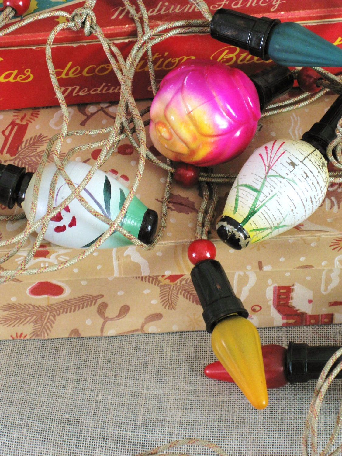 40% off Entire Shop - Vintage String of Figural Christmas Lights - Vase / Baskets / Floral / Holiday