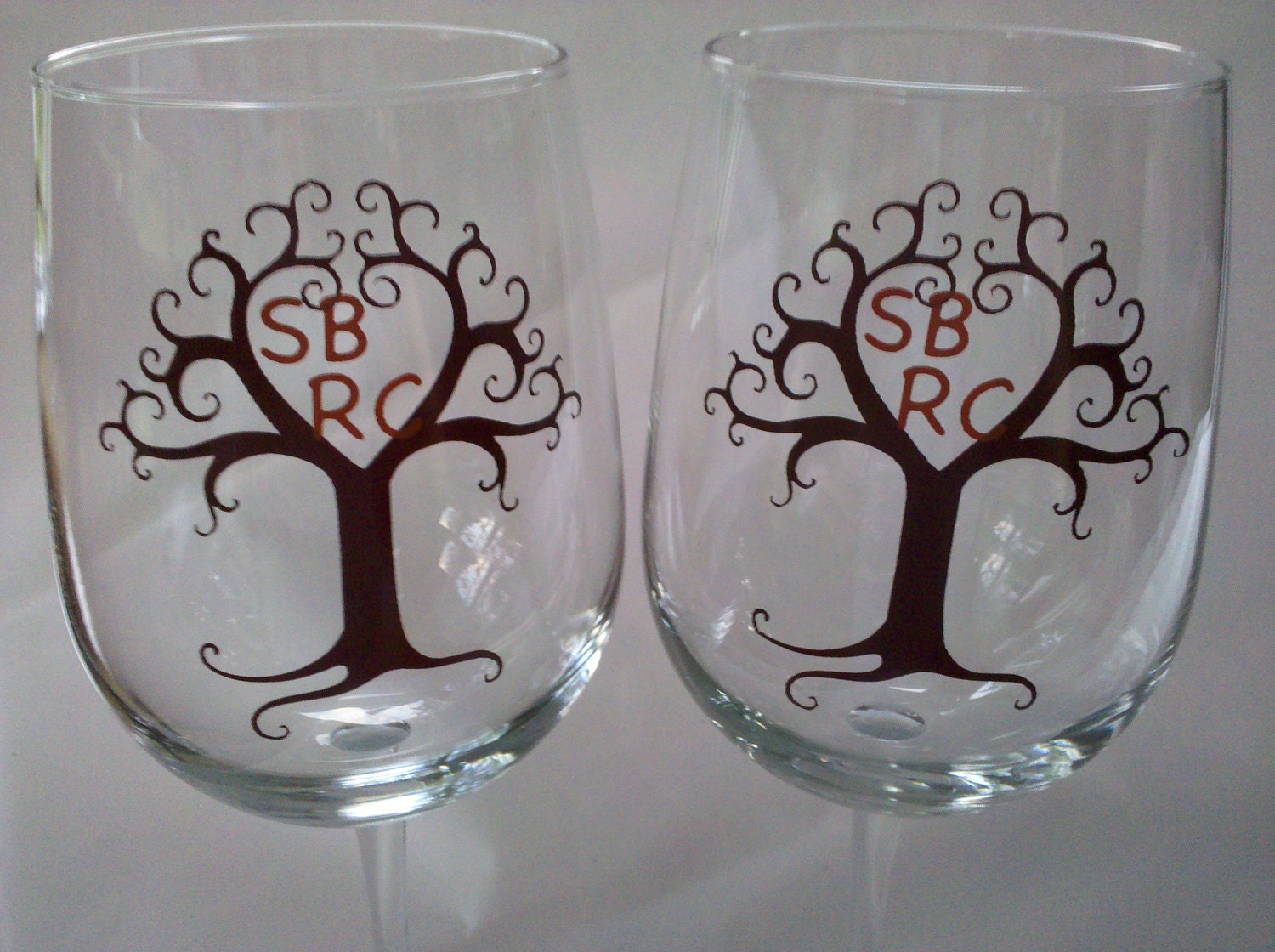 Mr. and Mrs. wedding wine glasses, Fall wedding, heart tree toasting glasses