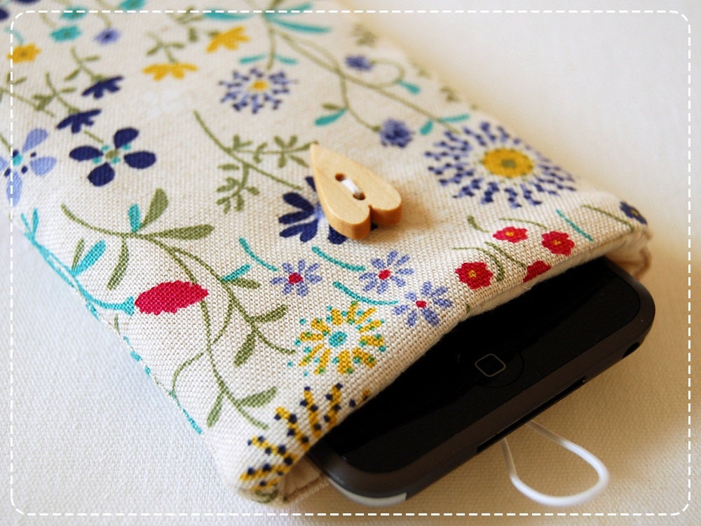 iPhone / iPod touch case padded sleeve pouch from fabric