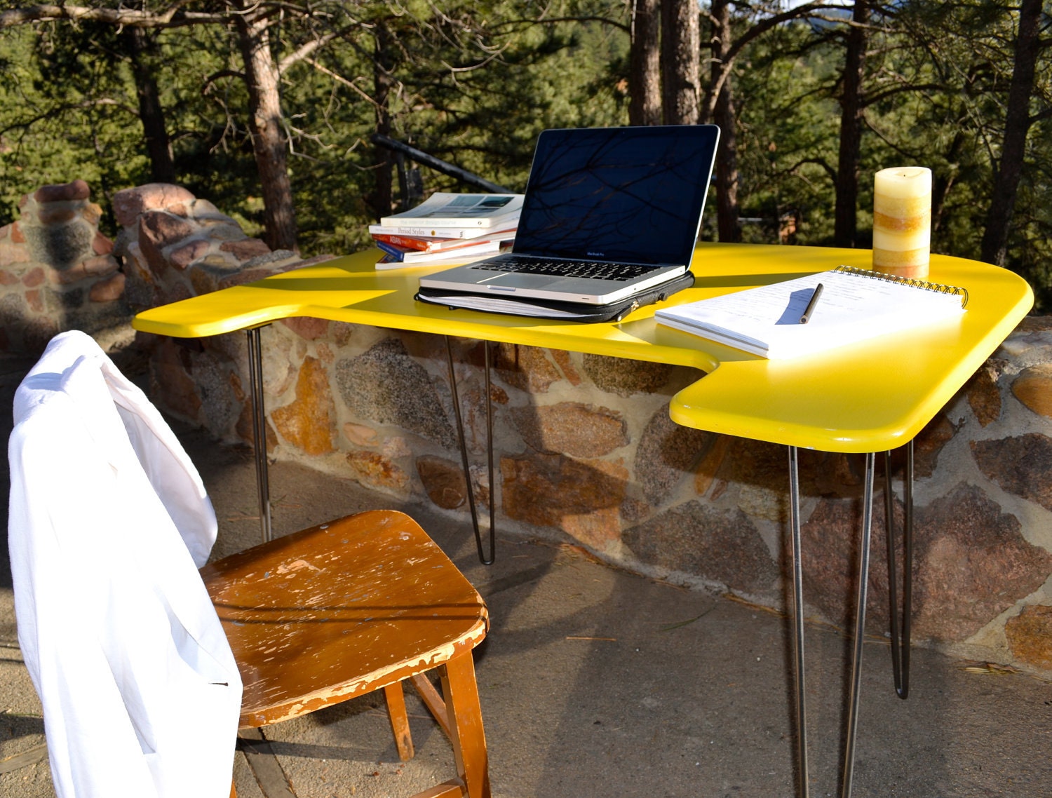 Desk: Midcentury Modern In Vibrant Yellow