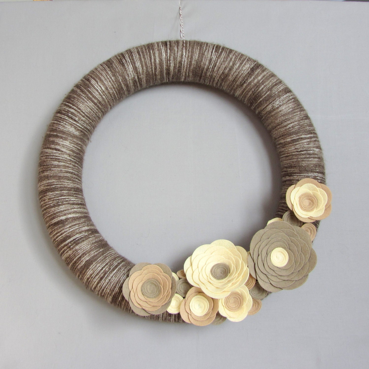 Fall Yarn Wreath. Natural Door Wreath. Earth tones, taupe, tan, cream and brown. Neutral home decor. Wreath with felt flowers. 14 inches.