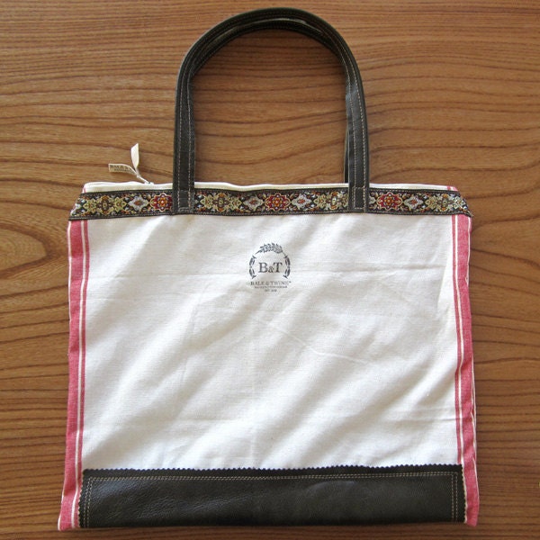 Mothers day. Elegant cotton tote. grocery tote. handmade. zipper closure, dishtowel, soft leather, red, dark olive