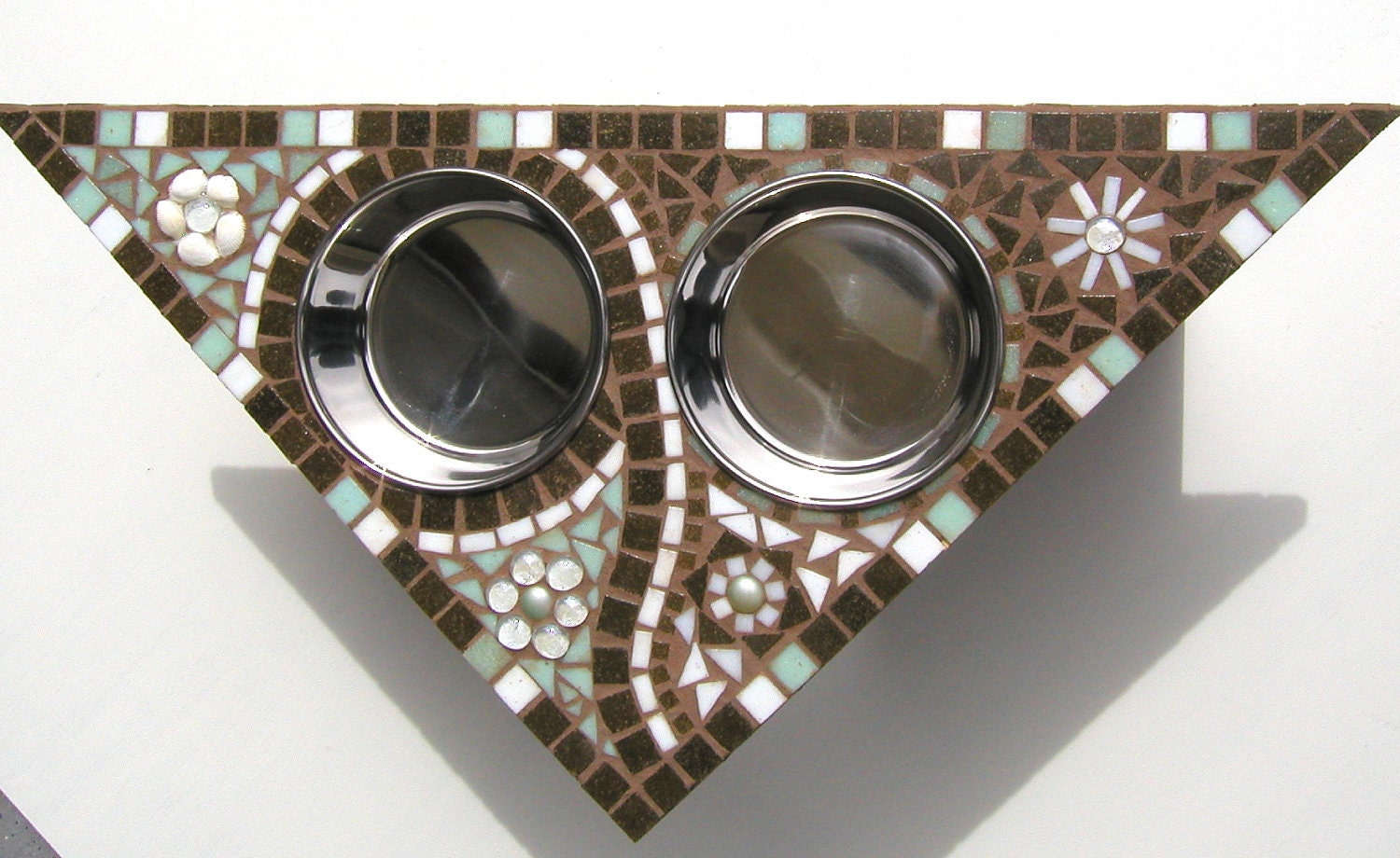 Bloomin Mosaic Diner (medium size), dog bowl holder, elevated dog feeder