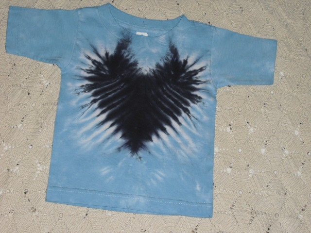 Tie dye 2 Toddler shirt- black "electric" heart surrounded by baby blue