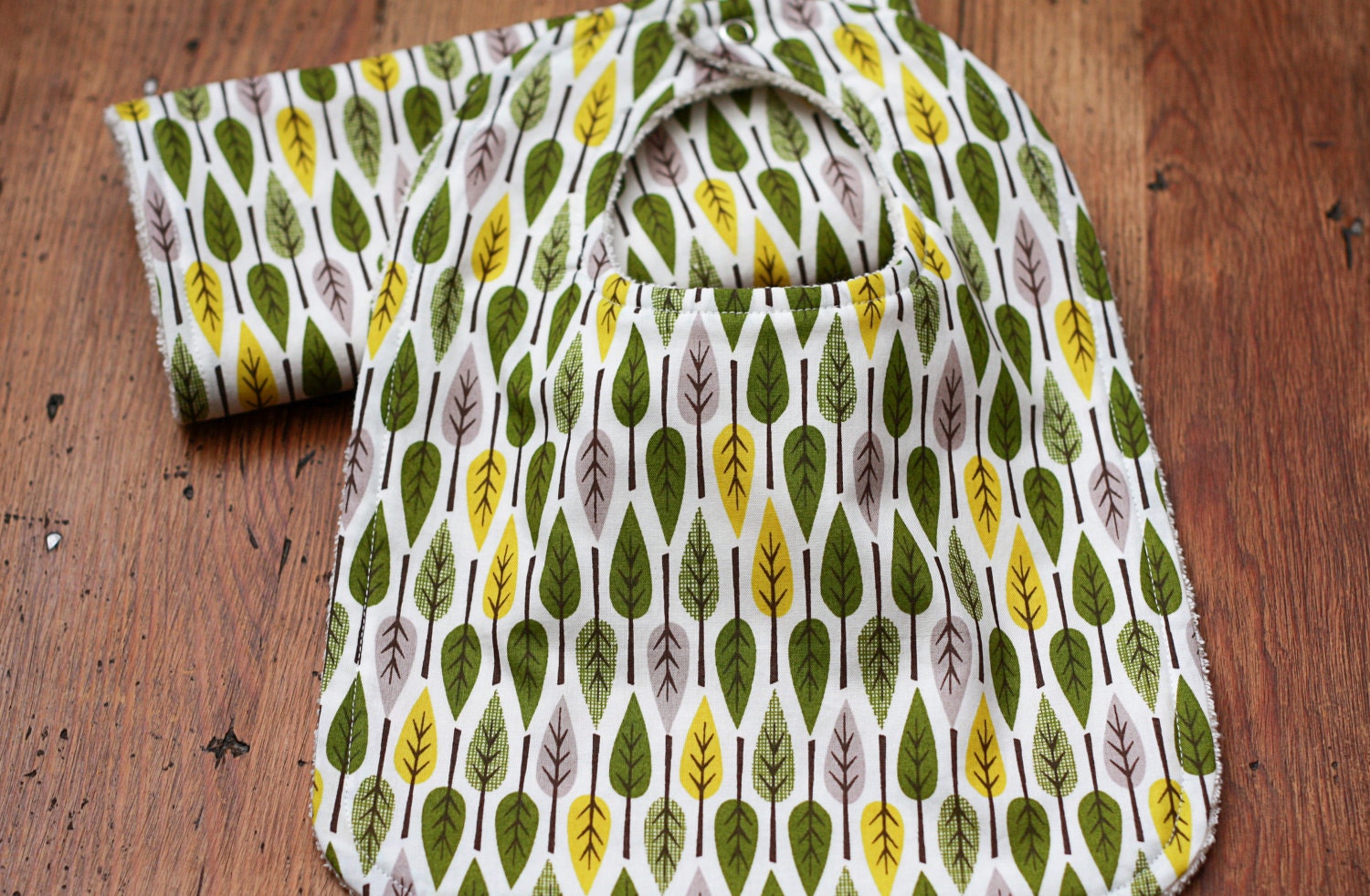 ORGANIC Baby Gift Set Bib and Burp Cloth - Nature Walk and Organic Terry Cloth