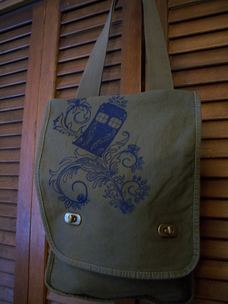 Henna Police Box Khaki Green Canvas Messenger  Bag with Adjustable Strap