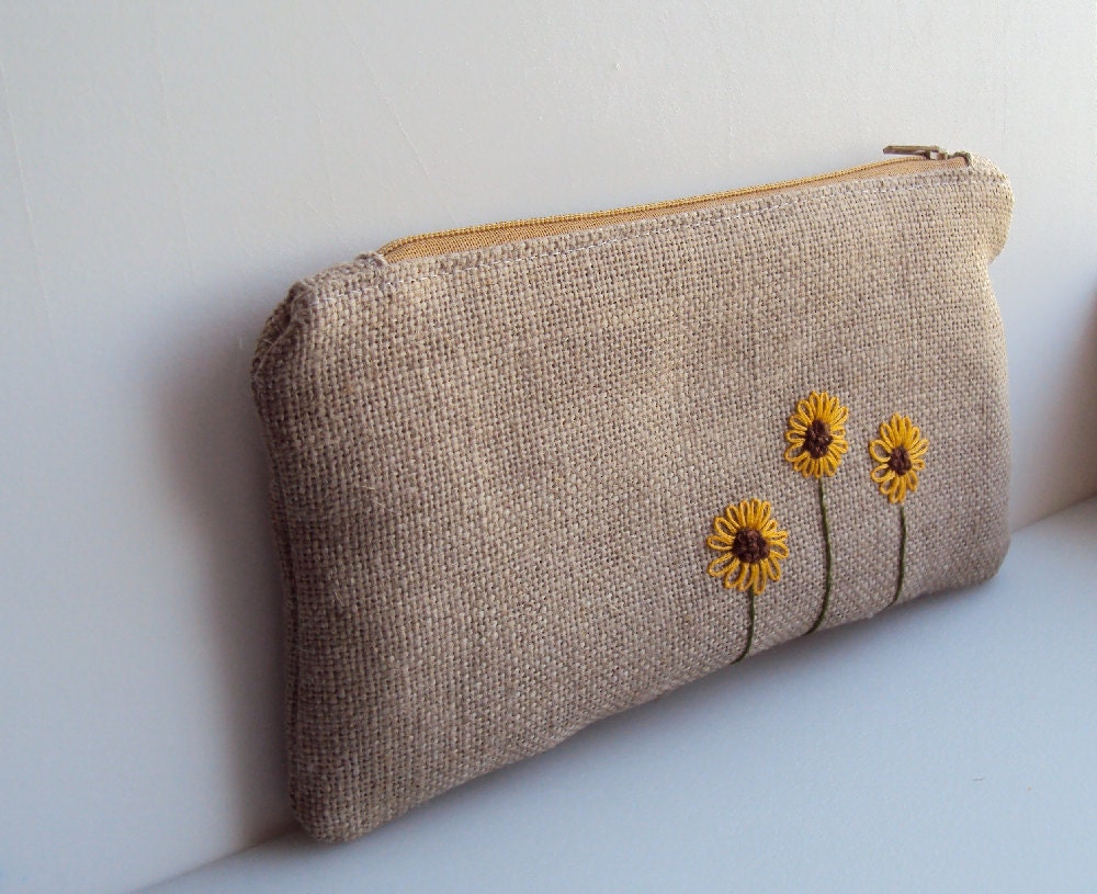 Sunflower Burlap Zipper Pouch - Hand Embroidered Rustic Clutch - Rustic Wedding - Bridesmaid Gift