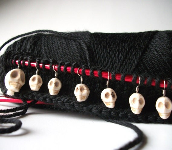 Goth Skulls Knitting Stitch Markers Set of 7 Bone White Skulls Dia de los Muertos Howlite