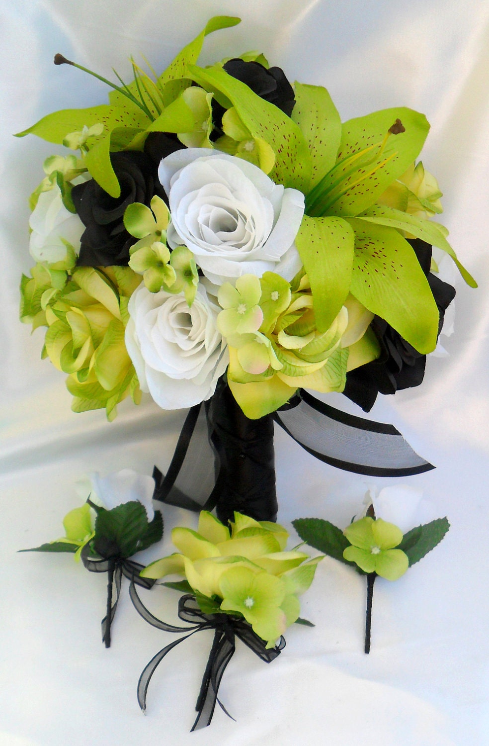 17pcs Wedding Bridal Bouquet Set Decoration Package Silk Flowers WHITE BLACK GREEN "Lily Of Angeles"