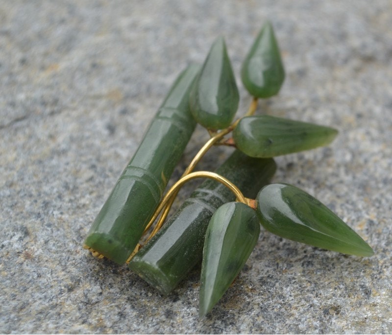Bamboo & Leaf Jade Vintage Gold Asian pin . Green Tropical memories