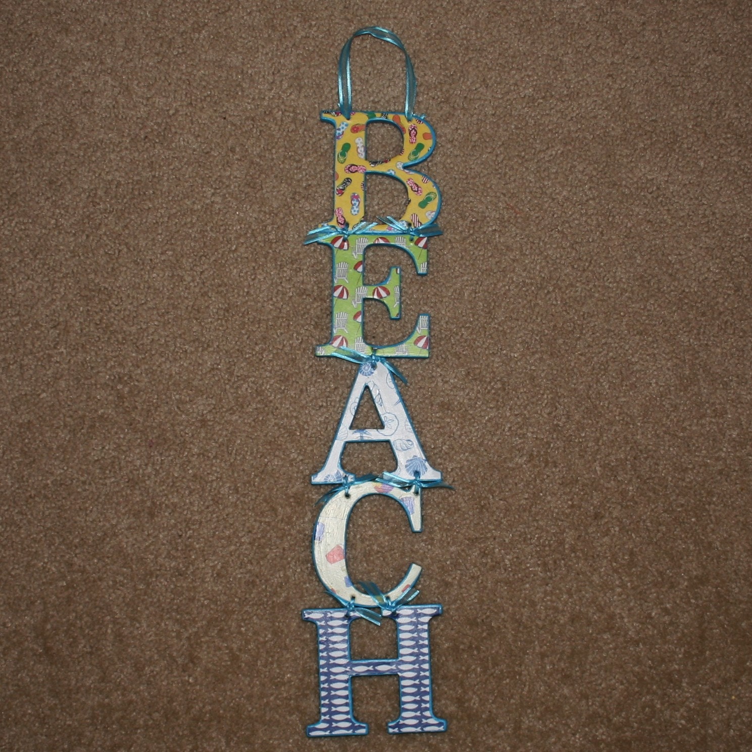 BEACH sign