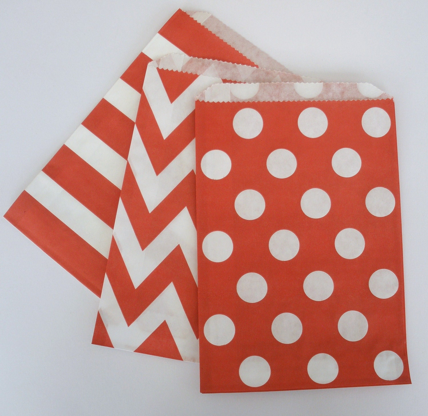 80 CupCake Liners....BLUE SWIRL.....40 Ct......with 40 "FREE" Solid White Liners, Standard Size