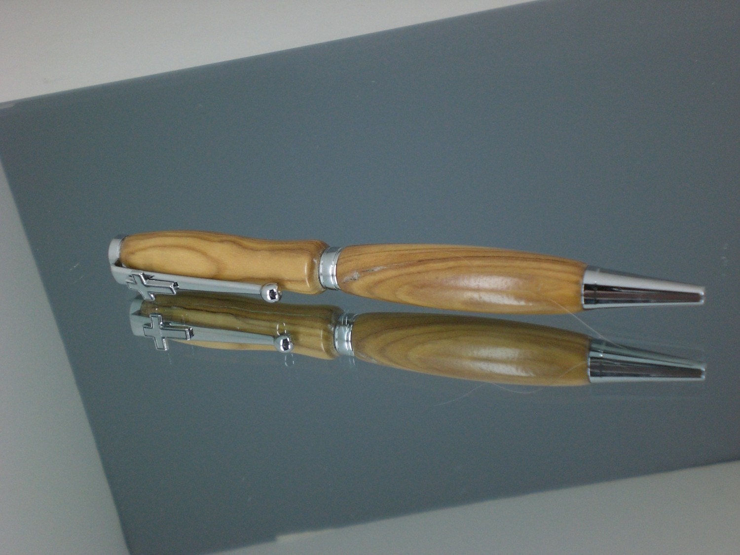 Hand Made Ball Point, Slim Line Pen w/Bethlehem Olivewood & Chrome Cross Clip