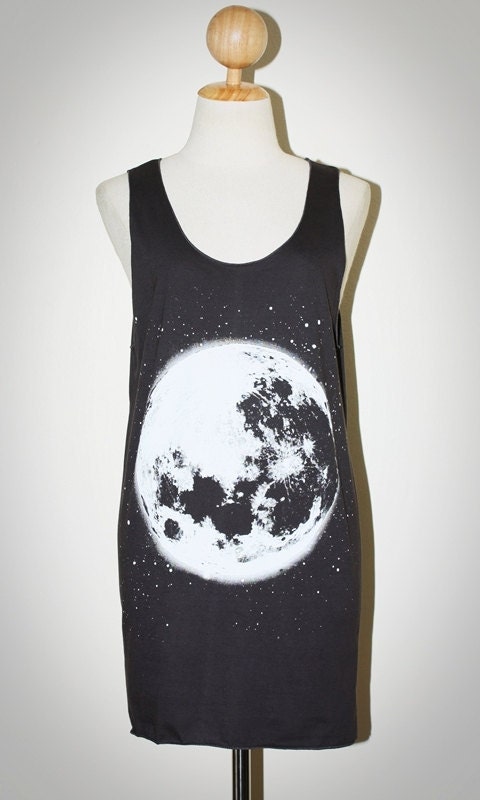 The Moon Charcoal Black Tank Top Singlet Sleeveless Women Universe Art Punk Rock T-Shirt Size M