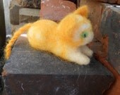 Marmalade Felt Kitten / Yellow Tabby Waldorf-inspired Cat Figurine / Miniature Toy Animal / Needle Felted Sculpture