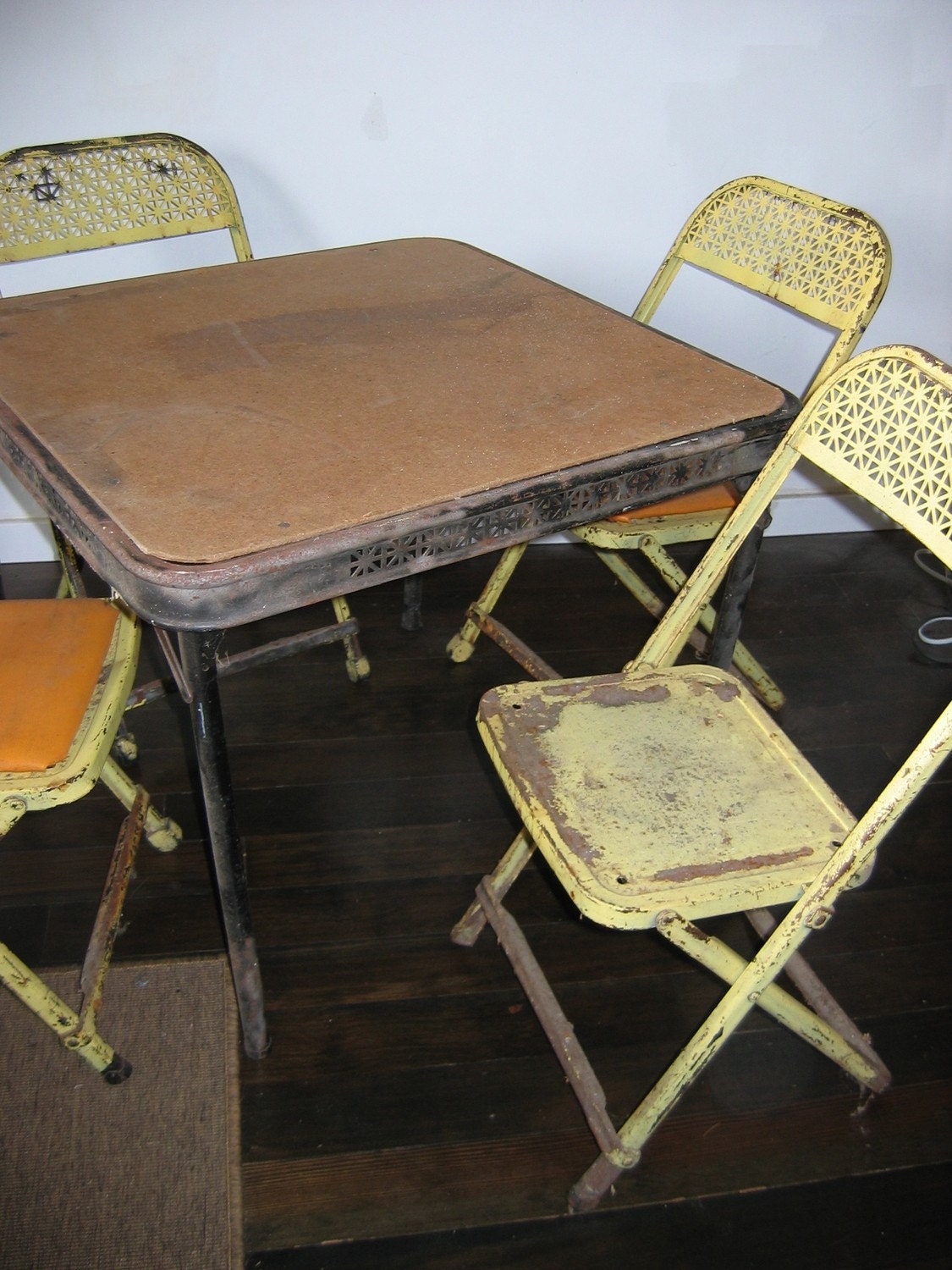 50's Metal Folding CHAIRS and TABLE. Child's Vintage 4 chairs and a card table. RARE. Mid century modern, Kitsch, Eames era. 1950's.