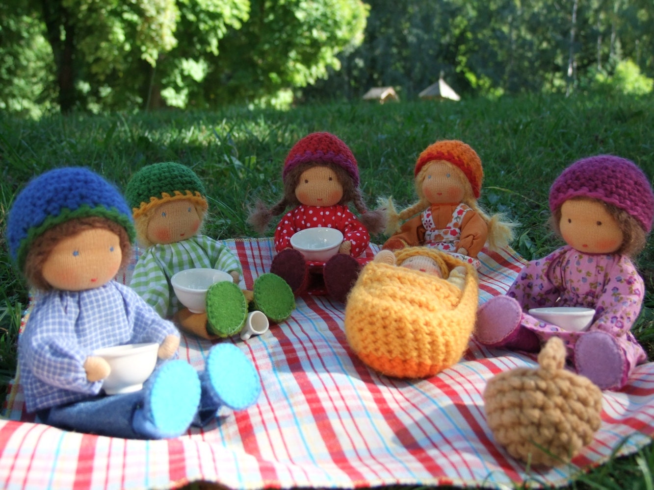 Doll house dolls going on a picnic - RESERVED LISTING