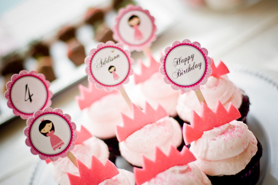 DAMASK PRINCESS 2inch circles, can be used for cupcake toppers, to close an envelop, embellishment for cups, hats and more