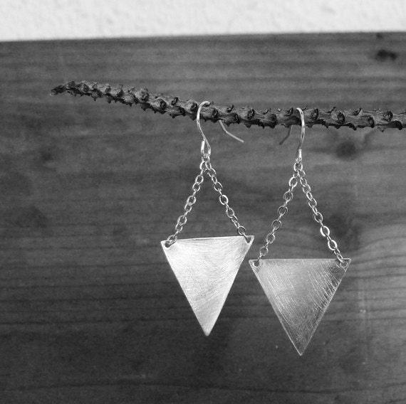 Triangle Points Earrings No. 38