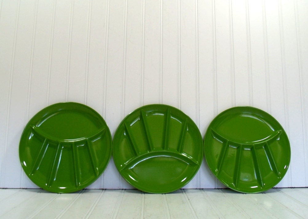 Apple Green Divided Plates - Matching Set of 3 Snack Trays - Vintage Fred Roberts Co 1960s Lacquer Finish