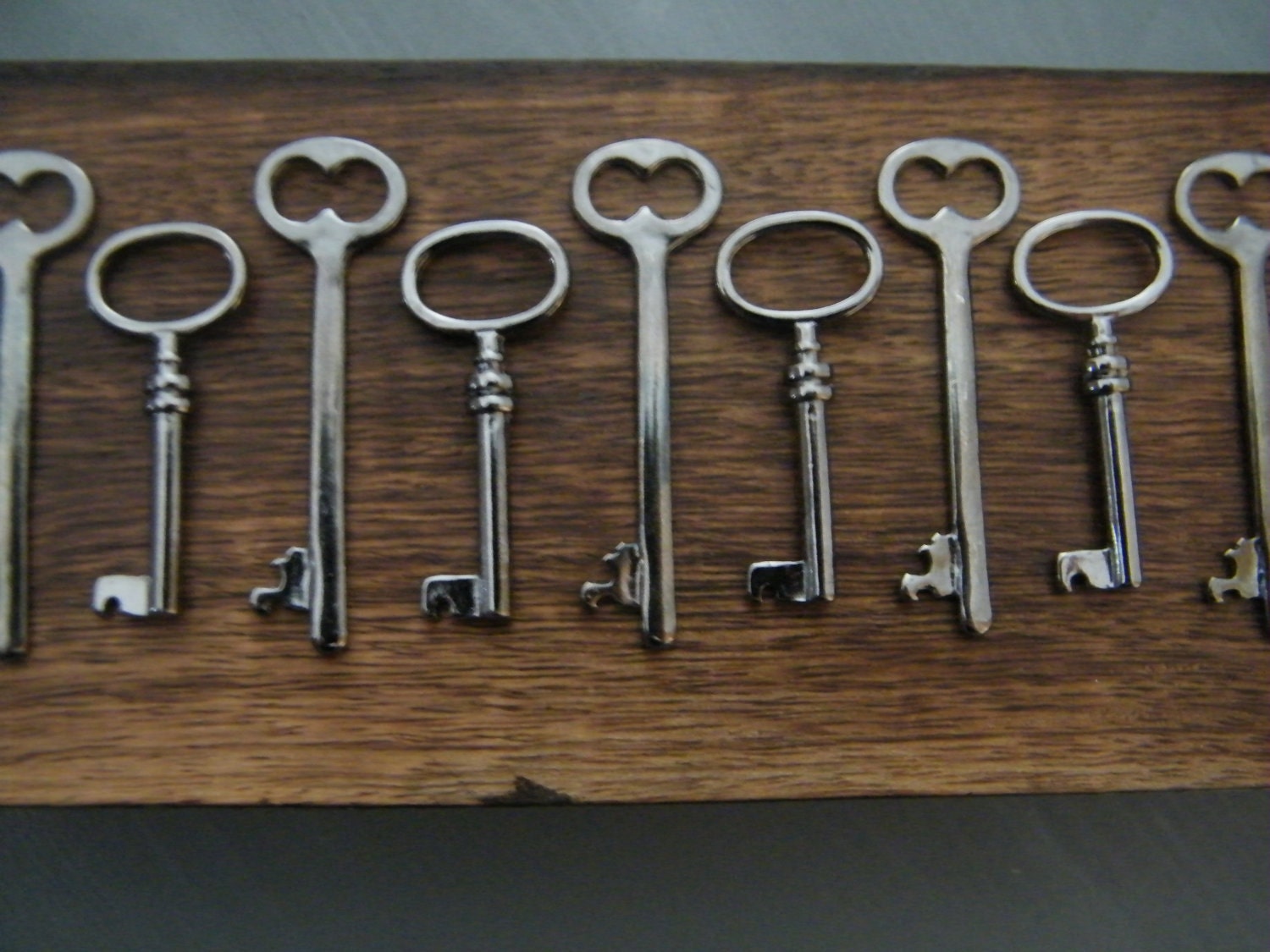 The Master's Keys - Skeleton Keys - 10 x Gunmetal Vintage Skeleton Key Style Keys Set