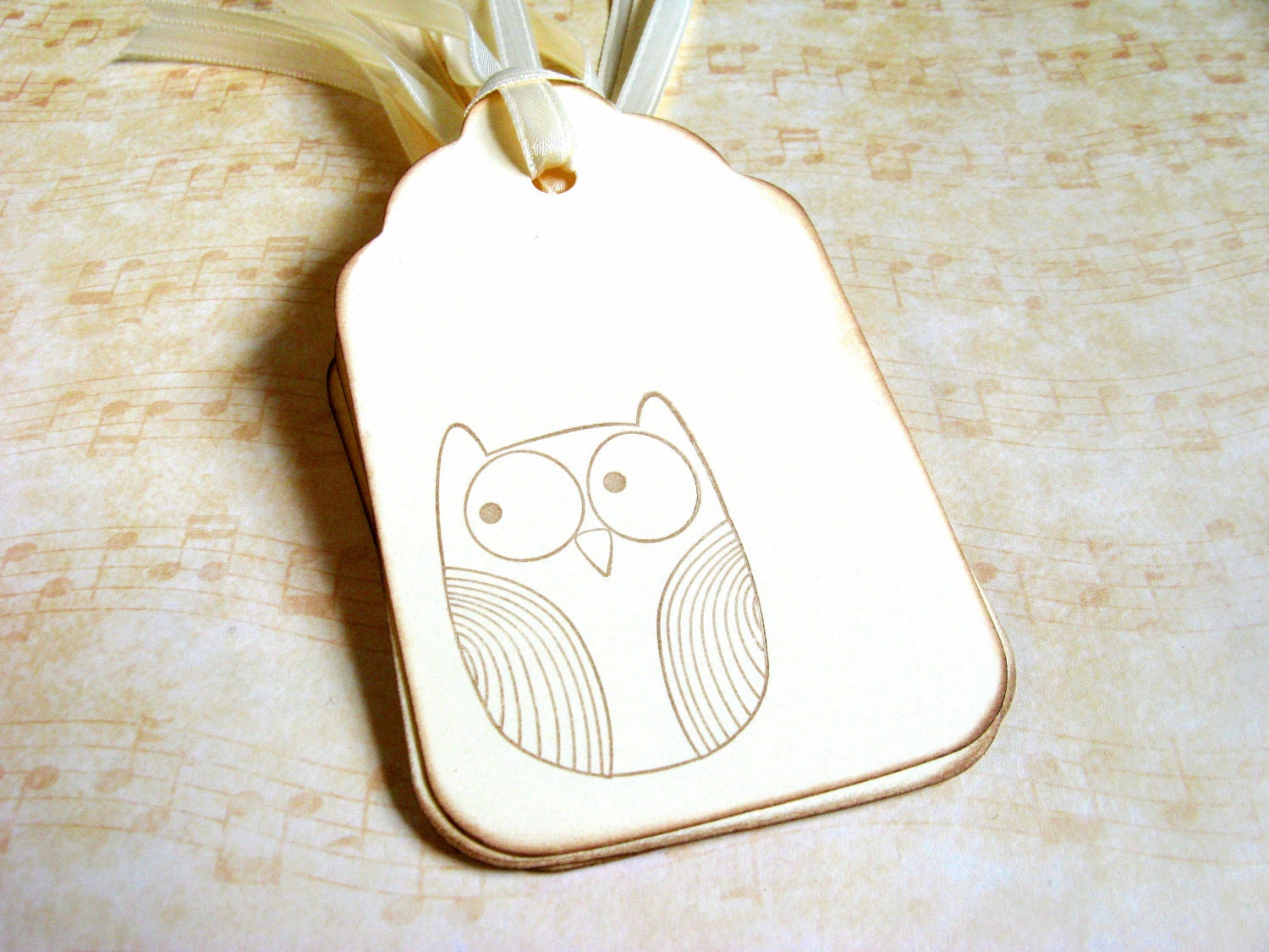 8 Owl Gift Tags, Cream, Party Favor Tags - CatchSomeRaes